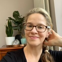 Joanna Griffin headshot